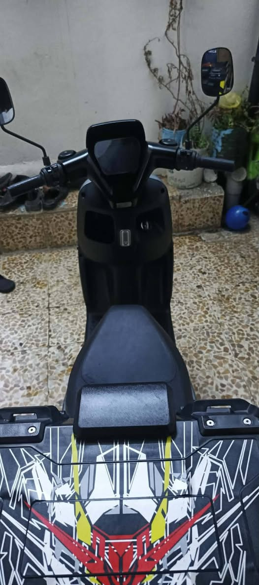 ماطور تالج ٢٠٢٥ للبيع
المواصفات فول 
تشغيل عن بعد بصمه 
٦بطاريات يمشيك ٥٠ كيلو او اكثر 
مستعمل قليل شهرين 
النظافه فول 
السعر قفل ٧٧٥
الاتصال 
 ***********
***********
