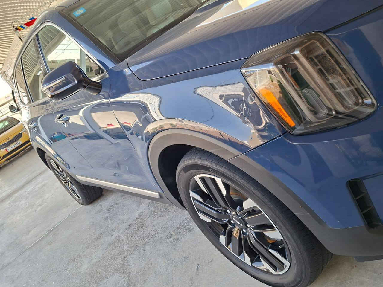 كيا تيلورايد 2023 أمريكي
الحادث/تبديل بنيد بدون دواخل ،لغد وشاصي سليم كما في الصور 
المواصفات:
-فول لمتد 
-بنوراما 
-كراسي جلد منفصل ،تدفئة تبريد
-المقاعد كهربائية لون ابيض
-شاشه متصله 
-5 كاميرات 360 
-رادار ،نظام نقاط عمياء،حساسات امامي خلفي 
-وضعيات قيادة (sport,Eco,Smart) 
-بصمة دخول وتشغيل ،تشغيل عن بعد 
-جنطه كهربائية

السعر 300$ بي مجال بسيط 
العنوان بغداد 
رقم الهاتف :***********
