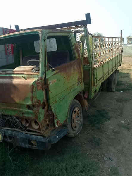 السلام عليكم
للبيع دانيه للبيع متروكه 
كيرها ومحركها مابيهن شي 
تحويل مباشر 
السعر ١٢ ورقه مكاني الرمادي ***********
