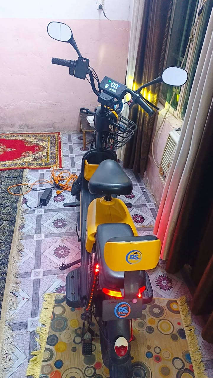 دراجه شحن نضيفه اخت الجديده مكاني بغداد سعر 300رقمي بي واتساب ‏‪***********‬‏
