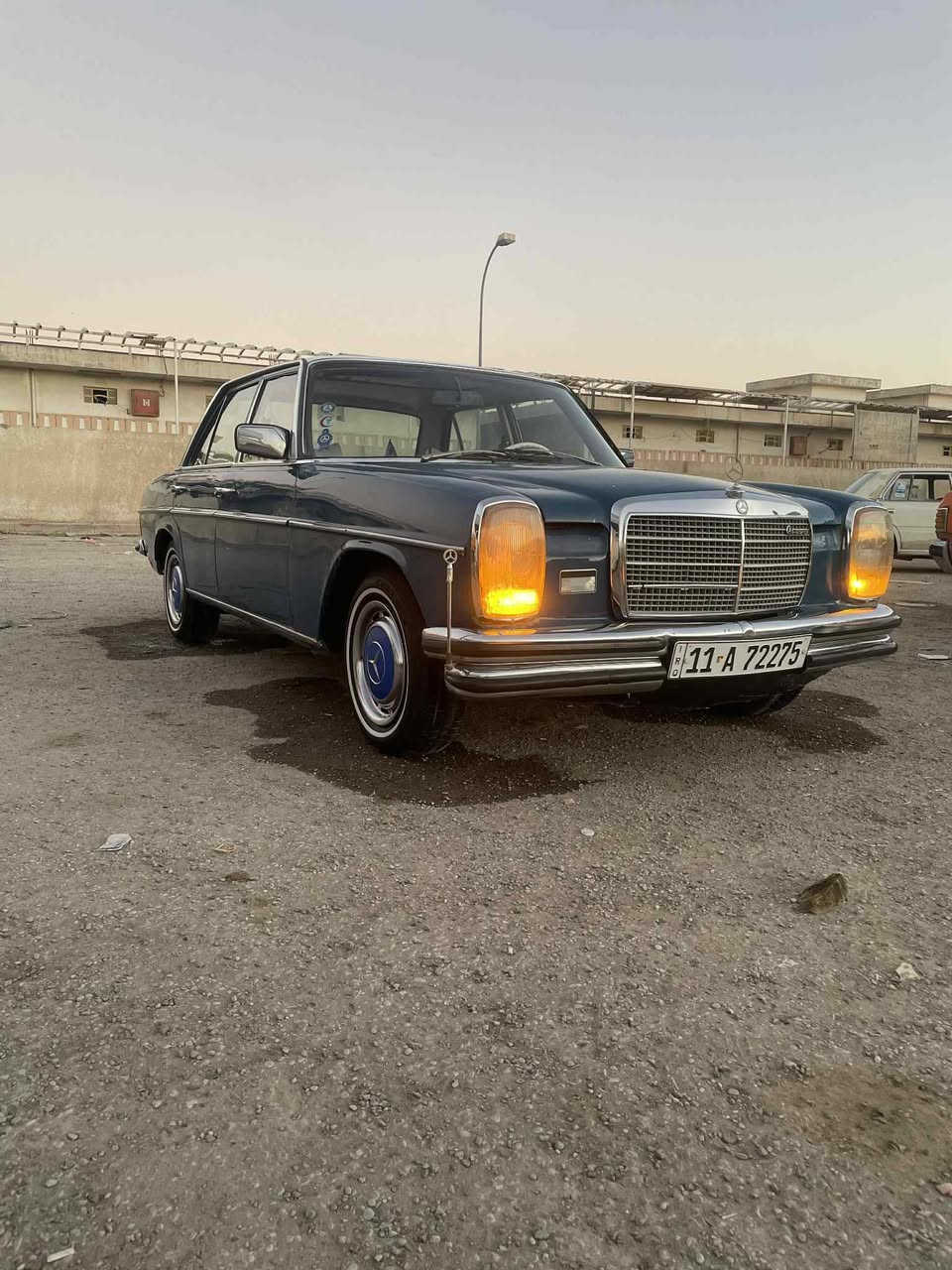 السلام عليكم سياره للبيع  عنوان السياره ديوانية موديل 76 رقم بغداد انكليزي مكينه بلادية كير عادي مصبوغة عام السعر 55
***********
***********
