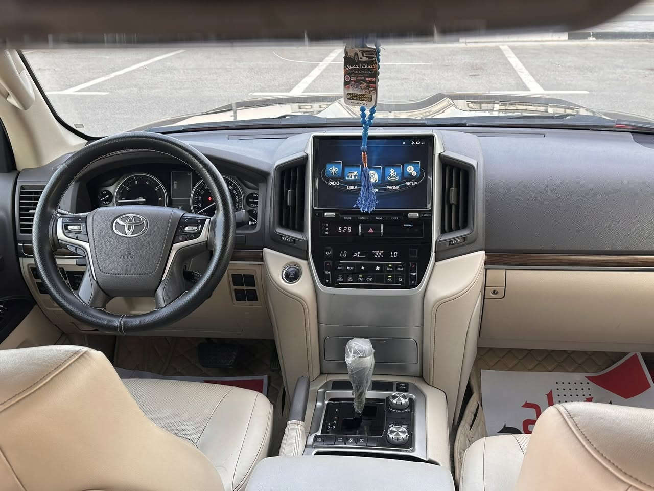 السلام عليكم لاندكروز ٢٠١٩ بريم اصل كفاله عامه من كلشي فول مواصفات استخدام شخصي رقم بغداد بسمي 
السعر ٥٣٠ وبيه مجال 
للاستفسار ***********
