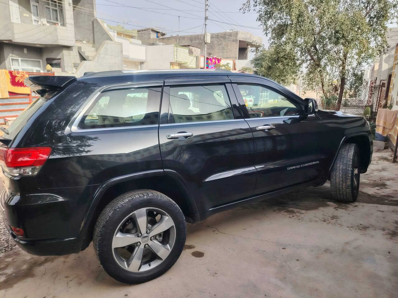 سلام عليكم ورحمة الله وبركاته
جيب لاريدو 2014
فول موصفات خليجي
جكات وشفتات ستيرن
كشن تدفئه تبريد
شاشه كبيره
باني رومه
صندوق كهرباء
فول فول موصفات
رقم سليمانيه شرط تحويل
السياره احلا من الصورر
السعر220 وبيها مجال قليل
مكان السياره كـلار
رقم الهاتف/***********
