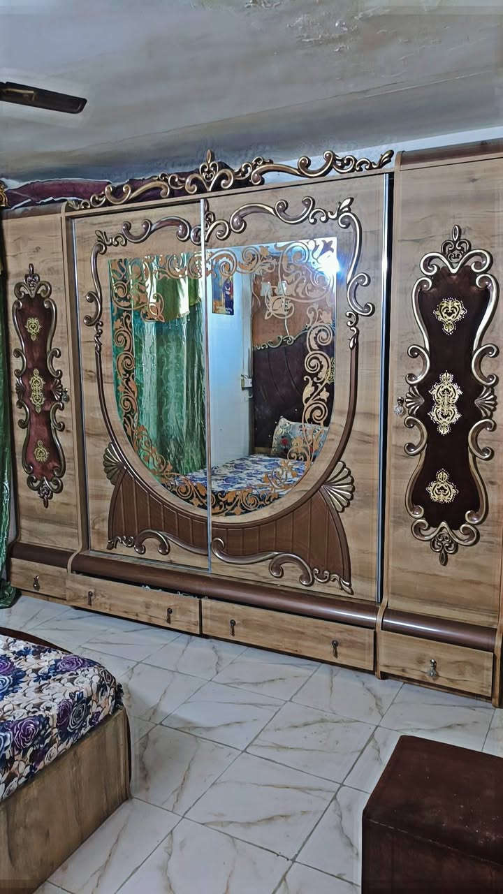 للبيع غرفه أخشاب تركي درجه أولى 9 قطع نضيفه 100%
شراي راسلني خاص 
او راسلني واتساب ***********
