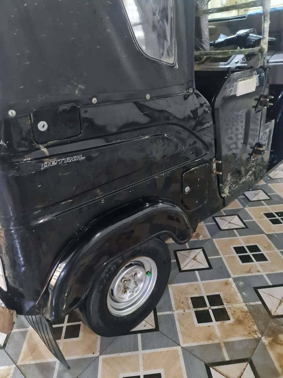 22 شهر 10 رقم بابل تحويل ثاني يؤم مكاني القاسم بية بارد يم لبك لايت موضح بالصور محرك بس زنجيل لباقي كفالة عامة تكتك مال جناي سعرة ب٨٢٠٠ وبية مجال بسيط
***********
