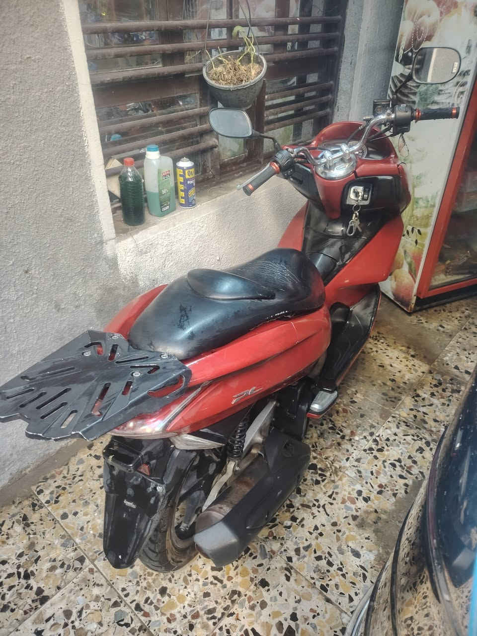 دراجه pcx جيل اول مرقمه وتحويل ثاني يوم سعر 18ورقة ***********
