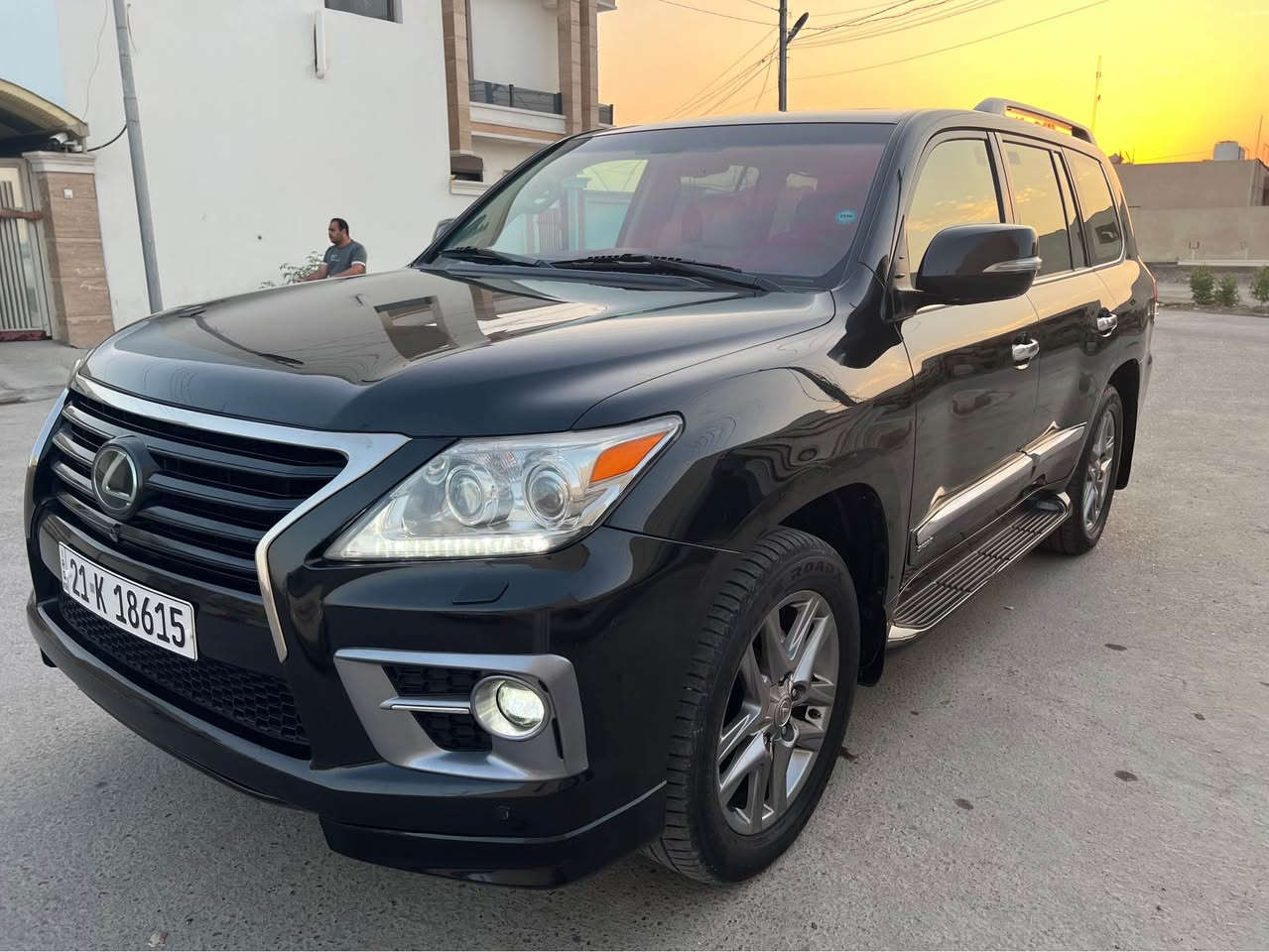 السلام عليكم للبيع او مراوس بسياره اقل  
لكزس LX570  2012   سبورت S اعلى فئه بالكزس مواصفات الكزس معروفه بريم كفاله عامه من صبغ وضربه او فتح  كلشي بيها على وضع الشركه ماشيه 97 السياره كلها على البلاد ما ملعوب بيها من محرك وكير وتبريد و صدر جكات صعود ونزول  فقط بيها مكانين بارد صغار  
رقم سليمانيه سنويه 2030 باسمي تحويل مباشر  
السعر 375 وبيها مجال للطيبين 
*********** 
*********** بغداد, العراق
