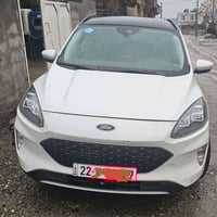 فورد اسكيب • ٢٠٢٢ • تيتانيوم