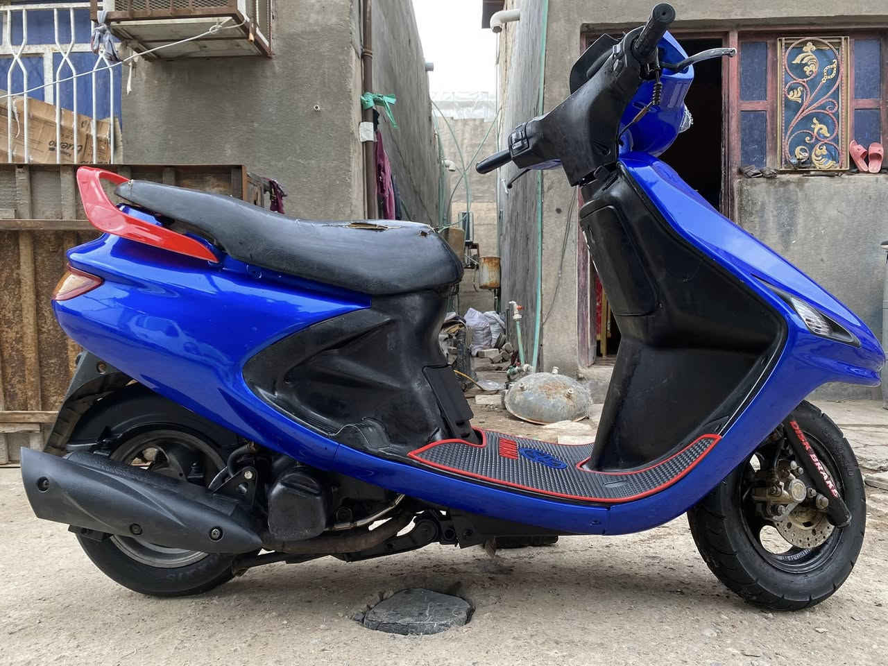 دراجه فراشه للبيع..... دراجه مجفته تجفيت اصلي مكينه خرسه ماتنسمع.... كفر جديد... كهربائيات كلها شغاله.... لايت بك لابت هورن اشاير سلف هندر.... السعر ٤٠٠ وبيها مجال العنوان ..البصره.... ابي الخصيب .... العوجه


**إذا كنت صاحب هذا الإعلان وتريد حذفه لأي سبب، رجاءا أرسل رسالة إلى الدعم الفني**