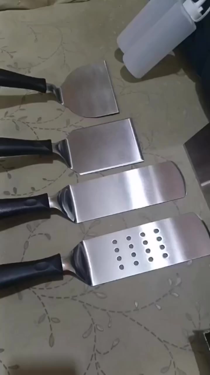 أدوات شيف مال مطاعم نوعيه المانيه ثقيله للحجز واتساب *********** السعر 25
