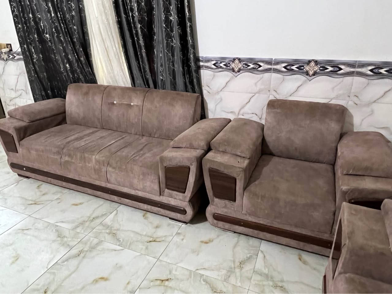تخم تركي 10 نفرات نضيف مابي ضرر 290 بيع مستعجل ومجمده 12 قدم نضيفه كونكورد لبناني تجميد فول 190 الف النجف, العراق


**إذا كنت صاحب هذا الإعلان وتريد حذفه لأي سبب، رجاءا أرسل رسالة إلى الدعم الفني**