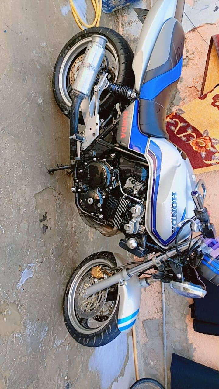 إسلام عليكم سيبي فور الجيل الول ١٦ ولف المكان الديوانية السعر مليون ٣٥٠  ***********
