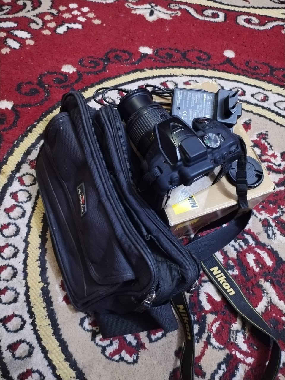 نيكون5300d  نضافه فول
شاشه قلاب 

واي فاي وبلوتوث

ملحقات كامله

كيبل نقل صور

رام k32 الاصلي 

كرب

جنطه

حزام كتف

شاحنه 

زومها الاصلي 18_55

قبق العدسه  

جيلاتين اسود

صندوق الكاميرا موجود 

*********** واتساب

مكاني. ذي قار السعر ٤٠٠
