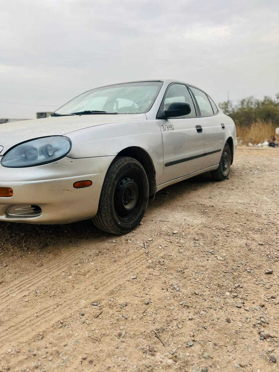 سلام عليكم دايو لكنزا موديل 2000 سيارة مصبوغه حزام بدون ضربه مكينه بيهه خيط بخار قليل بدون تنقيص سيارة بلادية ع وضع الشركه كير مكفول دواخلهه كلش نضيفه سيارة بسمي مكاني بغداد الكرخ
السعر 40 وبيهه مجال هاتف ***********
