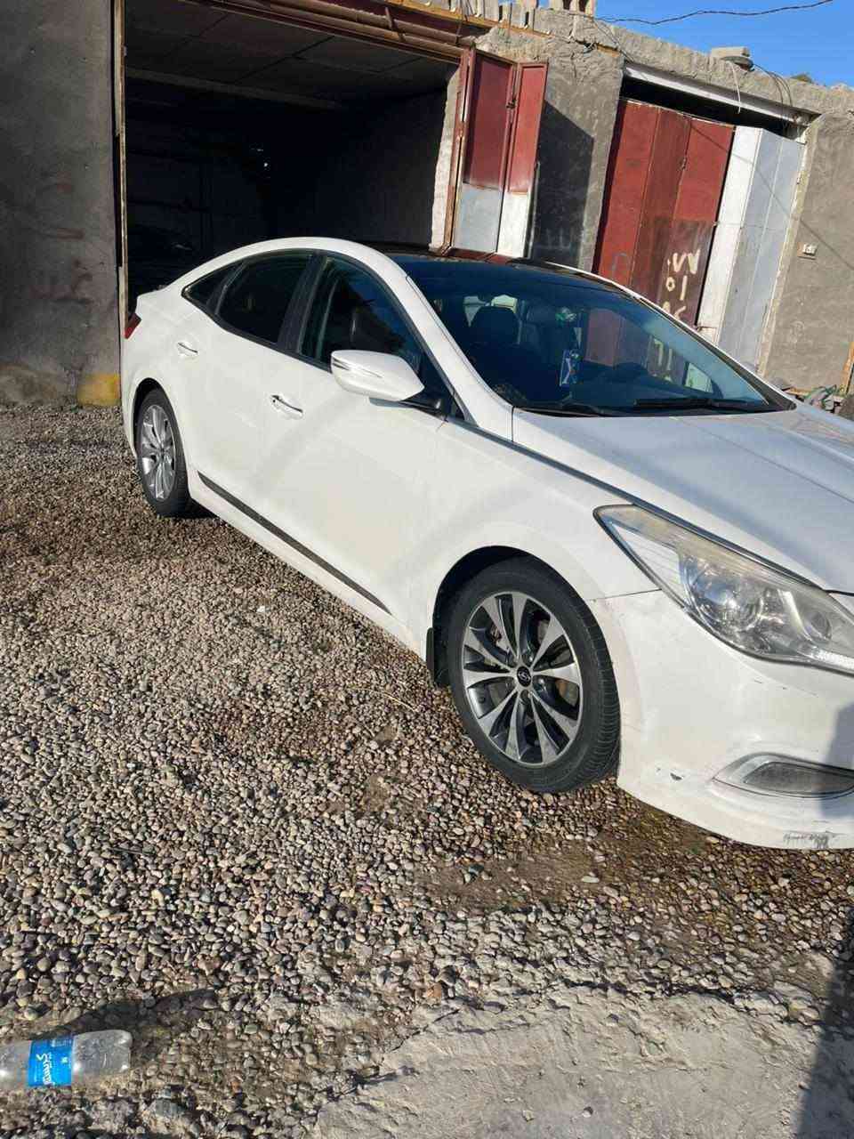 سوناتا ازيره  موديل 2012  خليجي رقم بغداد بسمي فول موصفات واحد ع واحد بنوراما كشنات كهربائي برده خلفيه ابلاد شاشه جبيره تحكم استيرن جيهتين بصمه اصل بصمه أبواب مري شفط موصفات فول محرك مامفتوح ع شركه 6سلندر تبريد ثلج حداديه جديده تخم تاير برغي ماعيزه سونار موجود بلمنشور كدامك لعنوان حله جسر كيش 

***********
