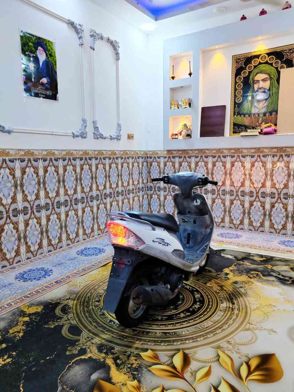 للبيع ماكس حاويه رمبه دراجة جديده وجاهزه مال جناي شرط على وضع البلاد سلف هندر كلشي بلاد 49 مكينه بالكارتون كهربائيات كله شغاله السعر 750 وبيه مجال رقم الهاتف *********** مكان بصره القرنة, البصرة
