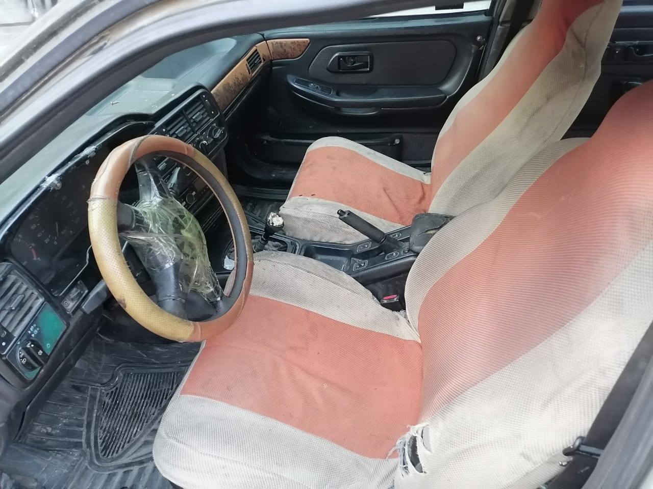 فورد سكوربيا للبيع رقم اجنبي شرط  التحويل السعر 15 كير مكينه نظيف كاربون بنزين الاستفسار ***********كورك ***********
