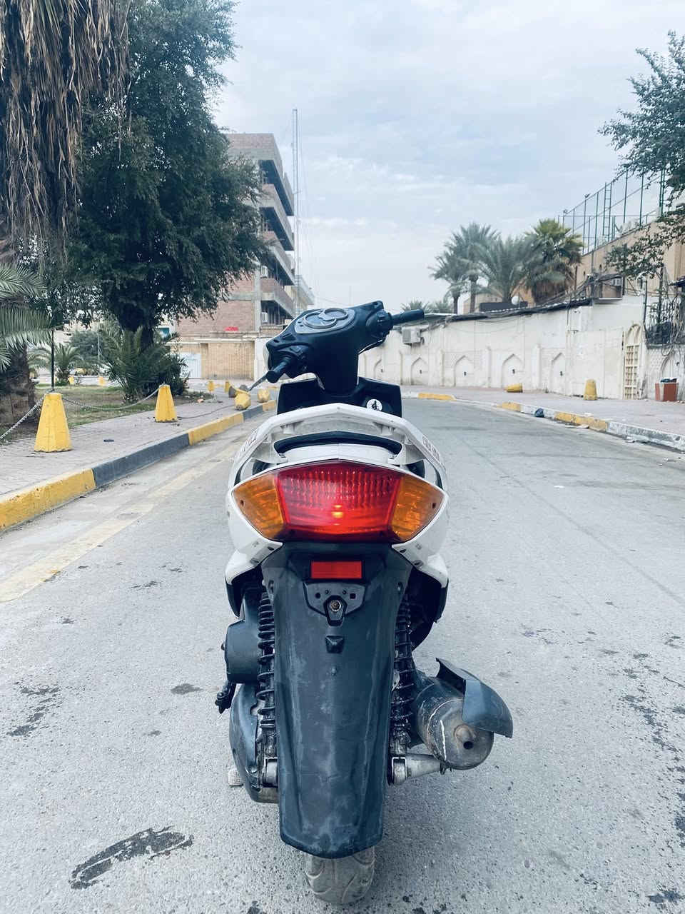 سلام عليكم دراجه سكنس فحل كابريتر الدراجه كامله ومانقصها اي شي مكينه مامفتوحه ناعمه ومينسمع الها صوت شلعه ومعدل نكره سلف وهندر ب اي وقت يعجبك كفراتها بلاديه رايدها ب575 وبيها مجال بسيط للشراي مكاني بغداد الاعظميه خابر وتدلل ***********
