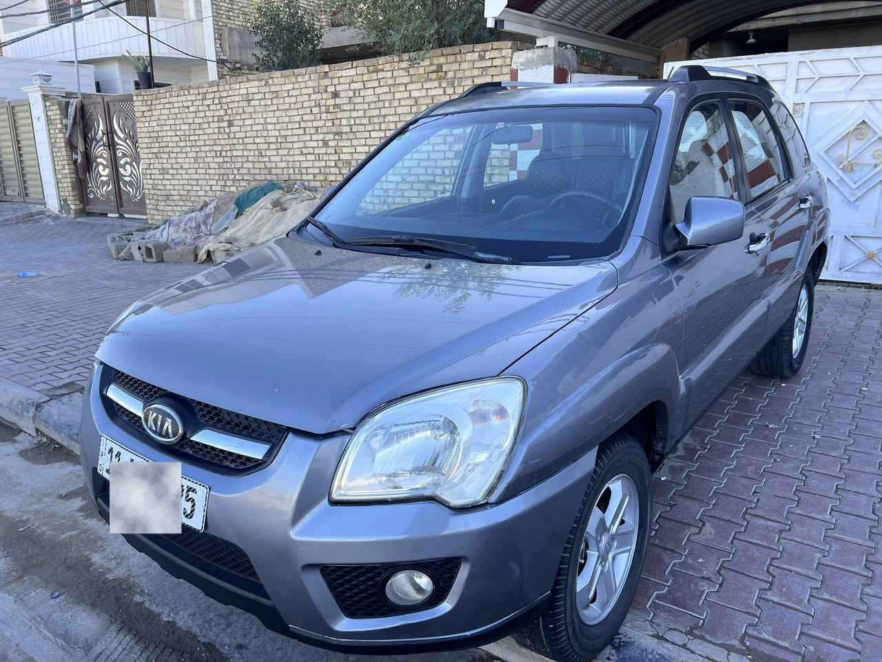 بسم الله 
سبورتج 2009كفاله فقط بارد بلجنطه 2000مكينه كير جدد لافتح ولا تصليح حداديه تبريد تايرات كله جديد مكان السياره الكوت رقم بغداد بسمي هزه وسنويه جدد
السعر 115مجال بسيط ***********
