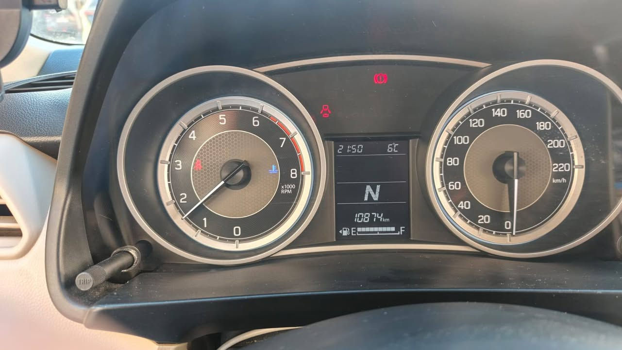 السلام عليكم سوزوكي دزاير موديل 24 ماشيه ١٠ آلاف مكفوله عدى طختين حيل زغار*********** السعر 118 قابل للتفاوض
