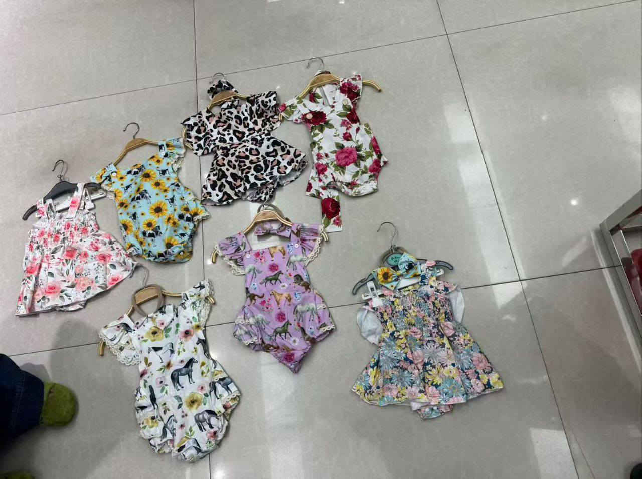 🔥 ملابس أطفال مشكلة 🔥
من عمر سنة لحد 10 سنوات 👕👖
شليف 500 قطعة مناسب للتجار وأهل البيجات

✅ موديلات مرتبة وأسعار جملة
✅ كل ما تزيد الكمية يقل السعر 🔥
✅ شحن لكل المحافظات

للطلب والاستفسار راسل واتساب 📲
***********
