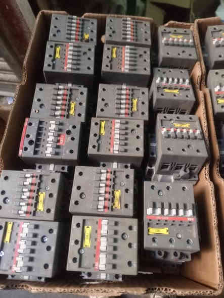 سلام عليكم ورحمه لله وبركاته
يوجد لدينا كونكترات ABB
ثلاثي 160 امبير -190 امبير السعر قطعه ب 60
و 125 امبير السعر 45 الف 
الاستفسار 👈***********👉
خدمه توصيل جميع المحافظات العراق
