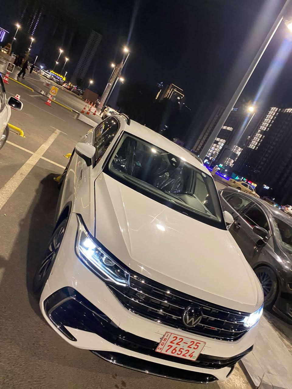 VW Tiguan SE 2023
Engine: V4 20-Turbo 🔥 
ژمارە کاتی 
22 هزار روشتووە 
بونیت و جمالوغ بویاغە 💎 
بێ ناوگرتن 
ئێرباگ سوکان سیستەم 
وارد ئەمریکی 🇺🇸 
نرخی 167 وەرقە و مجال
📍شوێن هەولێر 
~~~~~~~~~~~~
0751-2004-377
0772-818-6453
~~~~~~~~~~~~
VW Tiguan SE 2023
Engine: V4 20-Turbo 🔥 
رقم موقت 
ماشي 22 الف
بیها بونیت او جملغ صبغ 💎 
بدون داخل 
ایرباک ستیرن سیستم 
وارد امریکي 🇺🇸 
سعر 167 ورقة بي مجال 
📍مکان سیارة اربیل أربيل, العراق


**إذا كنت صاحب هذا الإعلان وتريد حذفه لأي سبب، رجاءا أرسل رسالة إلى الدعم الفني**