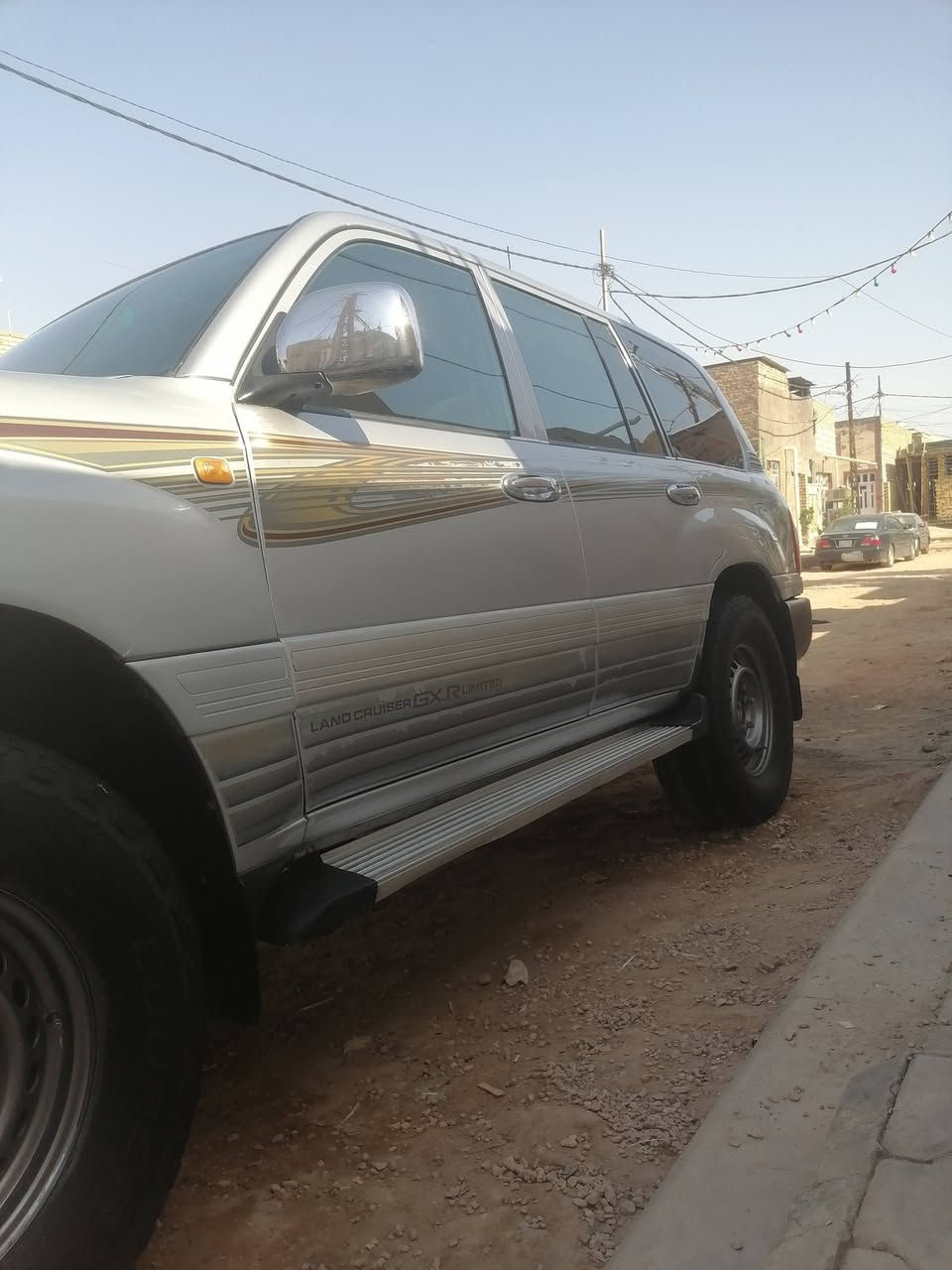 تيوتا لاندكروز موديل  2006  ( رقم بغداد انكليزي بسمي )
جام كهرباء دبل سبير دبل تانكي 
تحويل حور  سنوية رقم جديد
شرط تحويل و وكالة
سعر 135
مكان النجف الاشرف 
 محرك  6 سلندر بدون صوت  بدون بخار بدن صرف كلهم بشرط
مواصفات  3 ربع ( كير عادي ) 
اني مكلف بالنشر وهاذاه رقم راعيه***********
