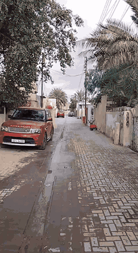 بيت للايجار الموقع سويب كما موضح في الفيديو
سعر الايجار ٣٥٠. 
الاستفسار اتصال ***********
