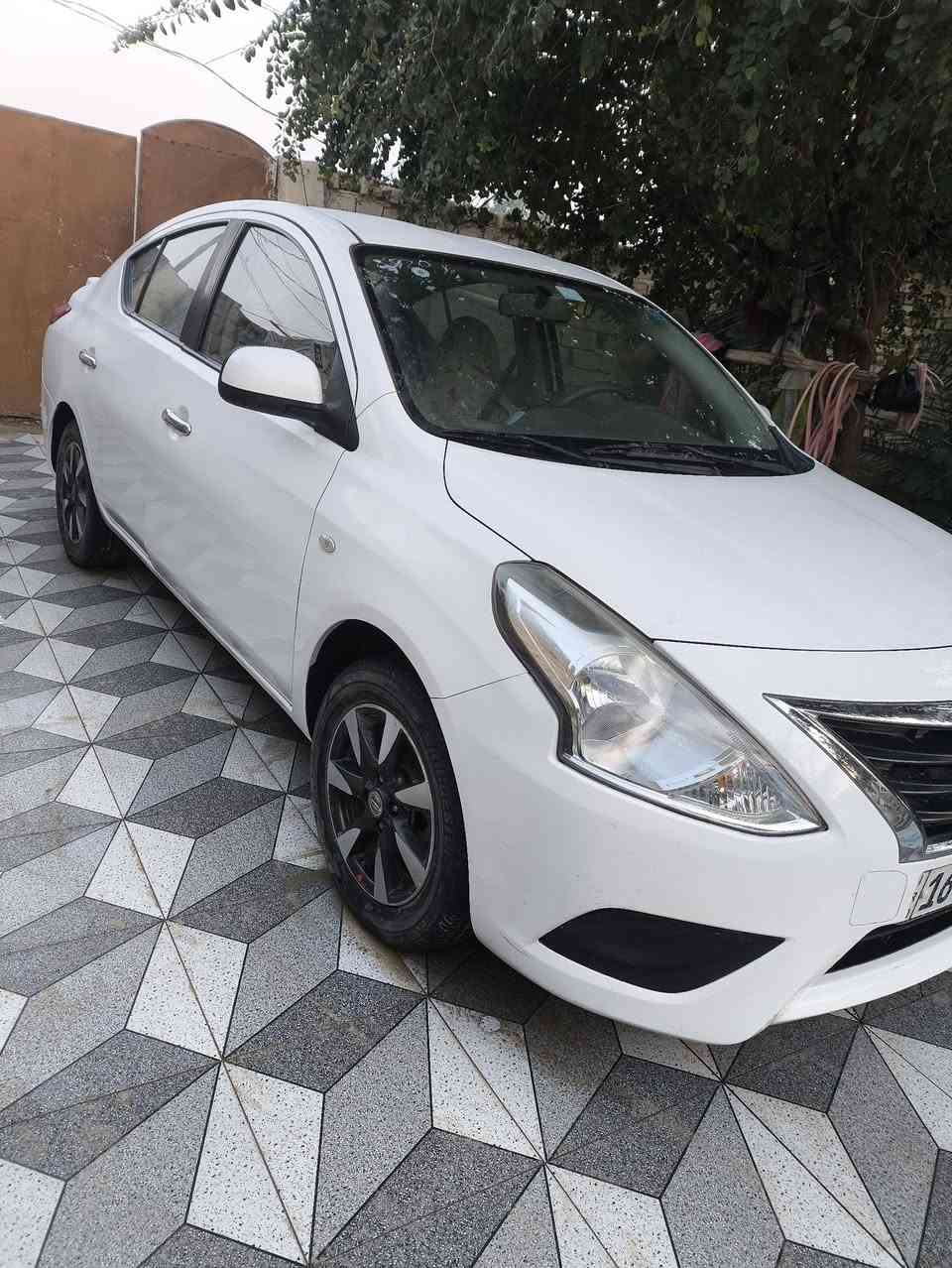 نيسان صني هندي المرغوب موديل 23 معوقين قادسيه رقم دولي ستوني مرقم معوقين بيها تبديل قبق الجنطه فقط والباقي مكفول بيع مستعجل لغرض البناء سعر 110 ت***********##***********
