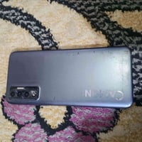 كامون ١٧ P • ١٢٨ • شاشة مكسره