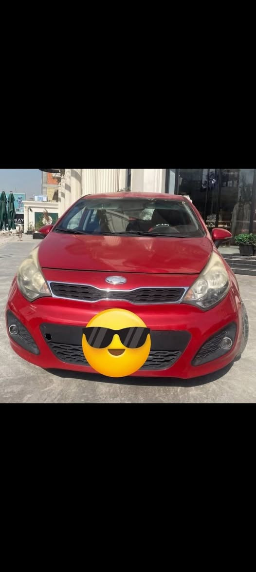 السلام عليكم كيا ريو 2015 خليجي 
رقم بغداد انكليزي بسمي
مكينه 1600 دوش قطرتين
جاهزه كير ومكينه وتبريد تخم تأير وباتري جديد
ويل كب مري شفط تحكم ستيرن 
السعر 80 /  رقم الهاتف ***********
