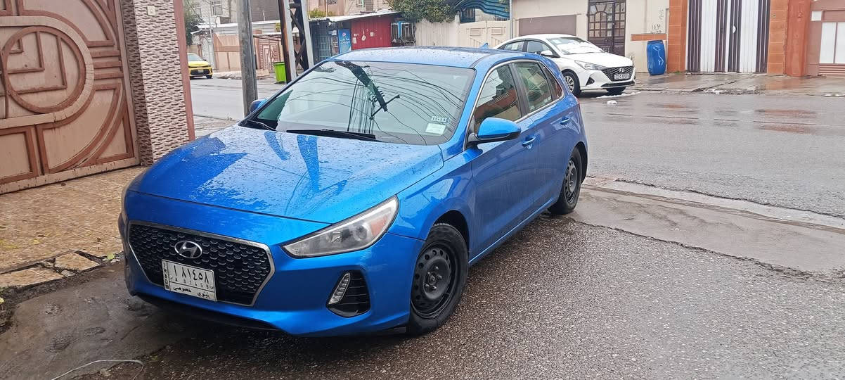 السلام عليكم
النترا هاش باك للبيع جي تي 2018 رقم نينوى ماشية 113 ميل  ضضرها قبغ صندوك وجاملغ جهة السايق
***********
