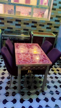 ميز و 4كراسي 75الف فقط   07808969415