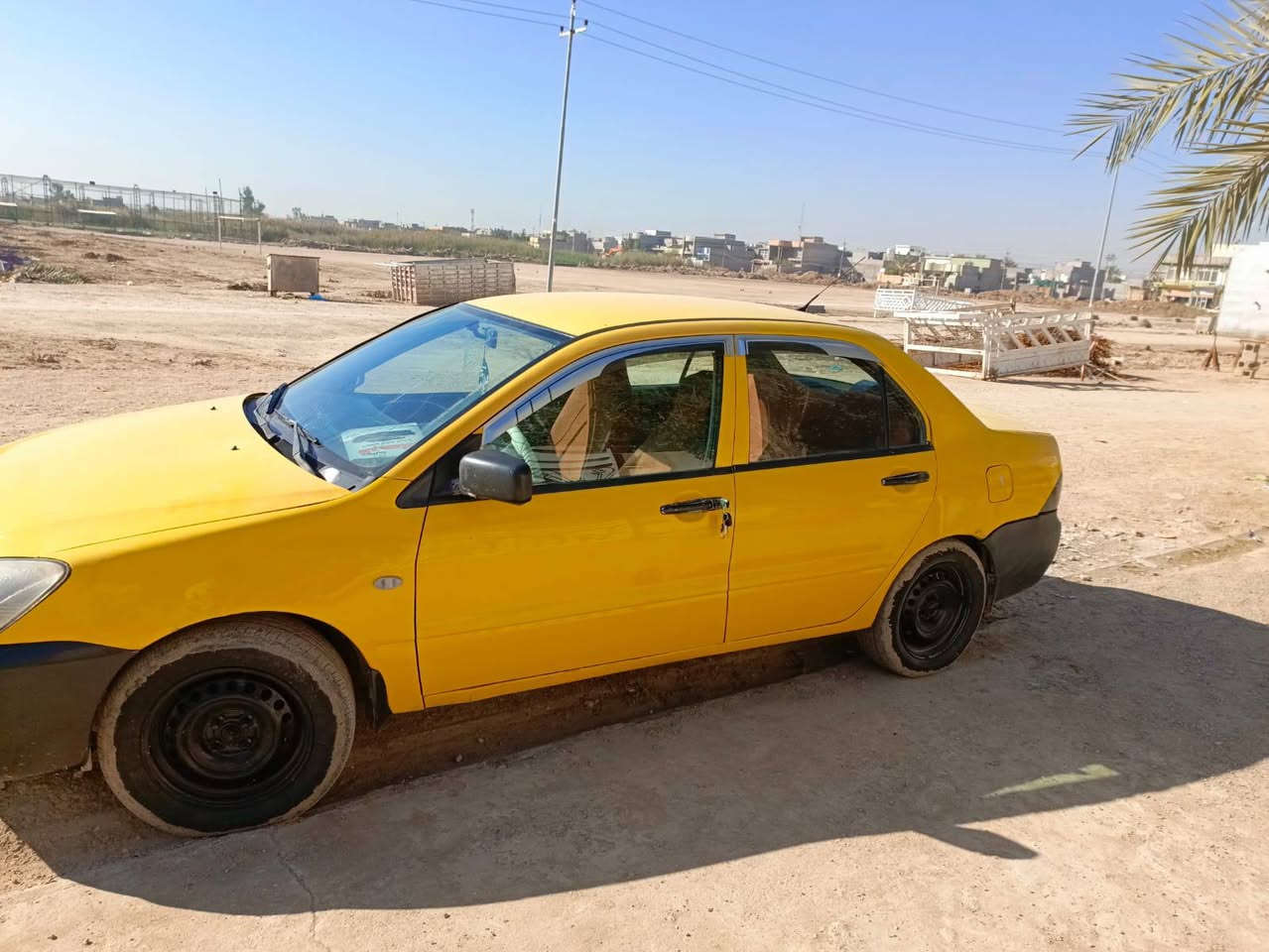 لانسر 2010 بسمي مشروع وطني  خطها جوال سنويه لل30 رقم بغداد انكليزي محرك 2000 شاده شهر الرابع اي استفسار الاتصال على الرقم ***********
