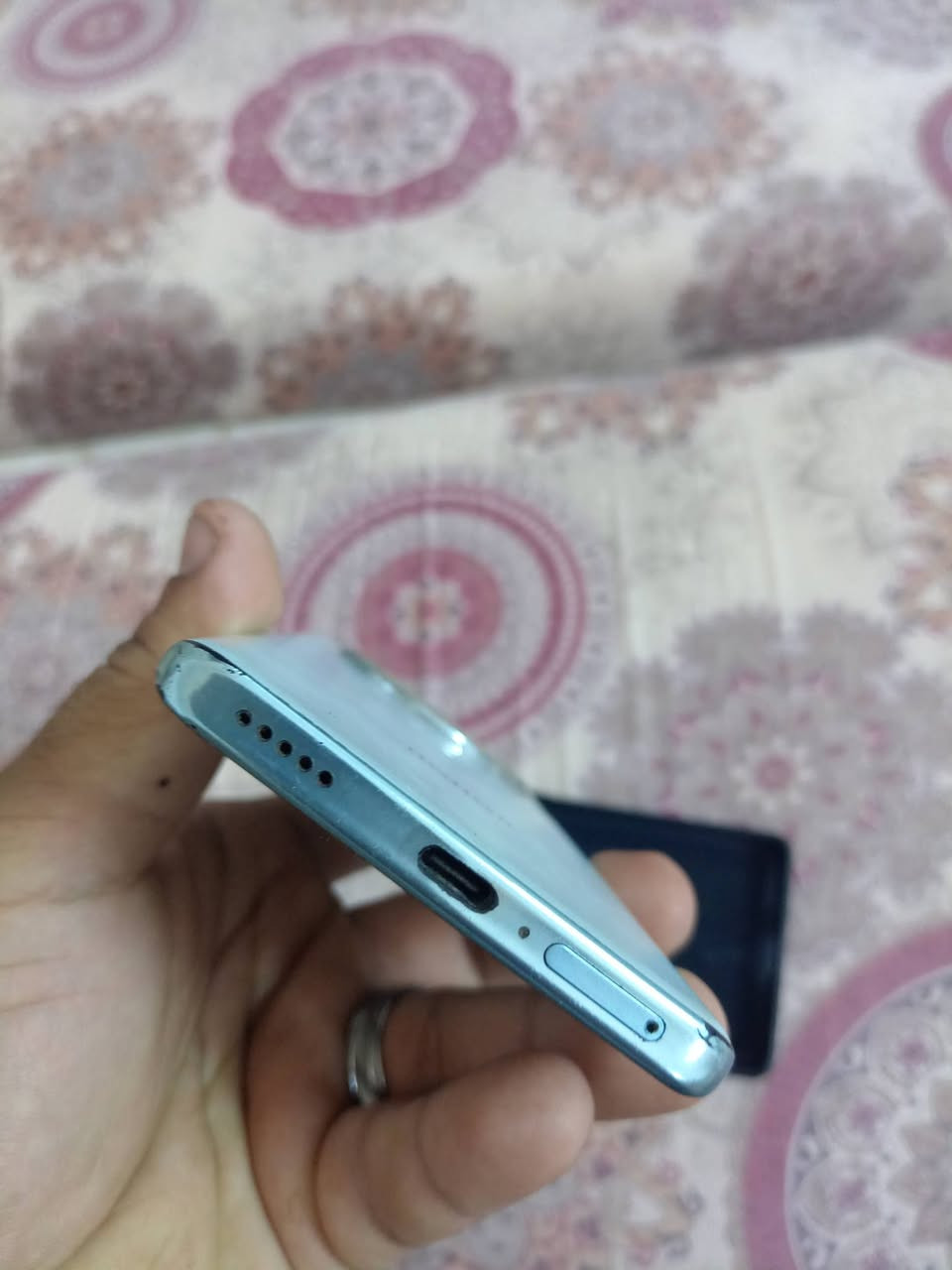 هونر x9c 5g 
عشوائيه 12+12 ركز مو 8
بطاريه 6600
جهاز مواصفاته معروفه
جهاز مكفول فقط بي شخوط بزوايه الاطار موضحات بالصور 
للبيع او مراوس بجهاز العاب 
سعره قفل 275
مكاني بعقوبة 
***********
