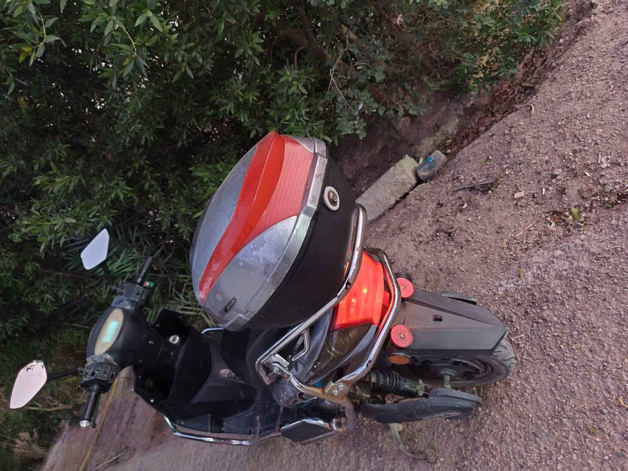 سلام عليكم دراجة شحن (نوعLEO) 5بطاريات بصمه كهربائيات شغال بطاريات نص عمر السعر400وبيهه مجال بسيط عنواني بغداد
***********
