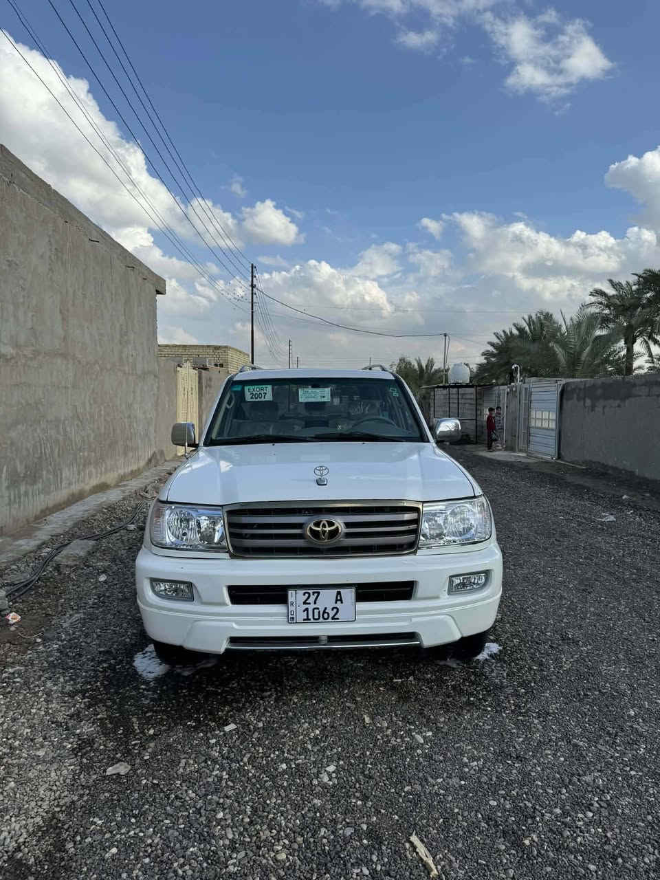 السلام عليكم
لاند كروز موديل 2007 GXR ليمتد فول مواصفات 
 مكينة 4500 6 سلندر محرك عدل
 
فور ويل4x4 
3 قطع تبريد و ثلاجه 
شاشة و كامرة خلفية 
سلايد 
حساسات امامية و خلفية بلادي 
كشنات مخمل

 تايرات جدد برجستون ياباني أصلي اسبير
حادثها باب فقط وشيويه من الهلال صبغ حزام جمالية 
السياره رقم انكليزي  باسمي و تحويل فقط
السياره كلشي شغال بيها 
صدر خلفي جديد و امامي جديد 
 دسكات تخم جديد امامي و خلفي 
 منضومة لايت  أصلي عالي ناصي 
مازدات جدد شركة ديبو
السعر147مع مجال رقم الهاتف ***********مكاني بغداد
