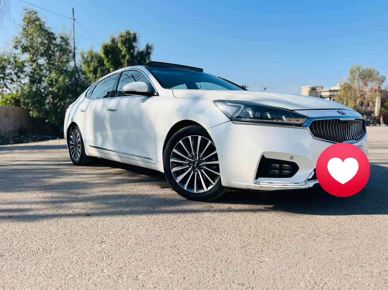 اللهم صلي على سيدنا محمد 
السلام عليكم اخوان كيا كادنزا للبيع موديل ٢٠١٨ وارد امريكي ٦ سلندر رقم بغداد دولي جديد بسمي شرط تحويل حادث بنيد مصبوغ نفسه وجاملغ بارد سياره كامله ع اخر حبه الفضل لله 
سياره فول مواصفات 
بانوراما سوده كامله 
بصمه تشغيل وبصمه ابواب بصمه جنطه 
مانع انزلاق
داخل صاج
اشاير جانيه 
شاشه كبيره 
فول تحكم ستيرن 
مري شفط 
تدفئه كشنات 
تبريد قطعتين 
رادار جانبي 
رادار خلفي 
حساسات خلفيه 
كشنات كهرباء جلد 
نظام ترحيب عند اقتراب 
فول للاخير سيارة السعر ١٥٤ وبيها مجال قليل حك جيه مكاني بغداد عامريه 
***********
*********** 
متواجد واتساب ايضاً 
(ملاحظه):- بيها طخه بدوسه بعدها ع وضعها
