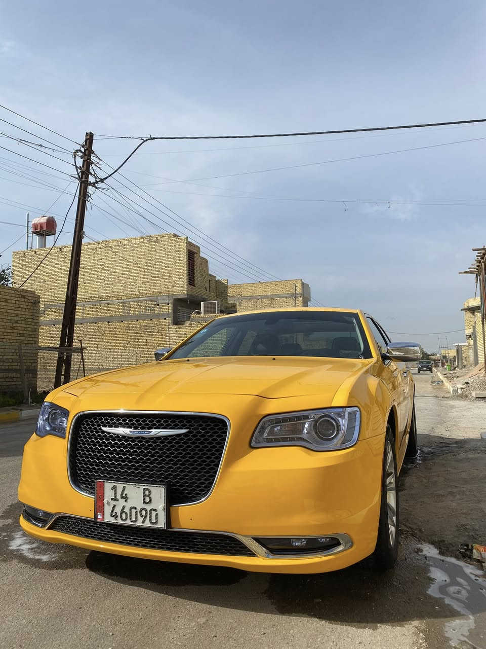 اوباما صفره موديل 17 معلايه 23 
سياره حلوه وجديده ترقيم جديد صار 6 اشهر 
سياره بيها ضرر جاملع امامي ايسر بدون دواخل وما بيها ايرباك سياره جاهزه رقم بصره سياره فئه c كشن تدفئه تبريد وخزن وضعيات قياده بنرواما 
للتواصل 
***********
***********
