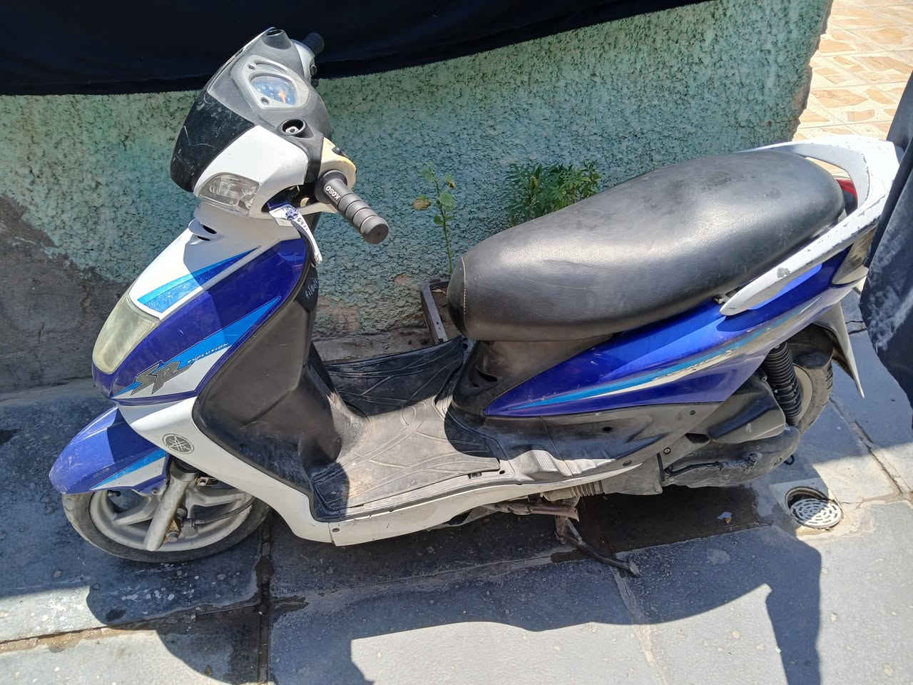 سعر ٤٠٠  مجفته مره واحده  غسلت الدراجه طفه الايت واكف عداد سرعه شغاله سلف وهندر   خير من الله بالمشي  *********** مكاني حي اور معمل رحلات
