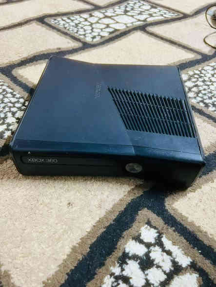 السلام عليكم عندي اكس بوكس 360 نضافة فول للبيع مع ماوس وكيبورد للجوال سعر 80 قفل 75 بدون احراج

مكان موصل أيسر رقم ***********
