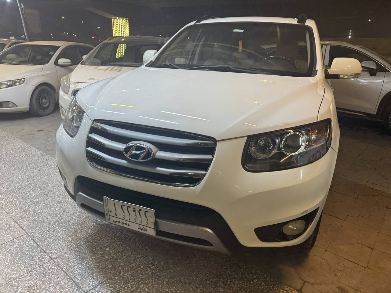 السلام عليكم اقره التفاصيل حته ماتفشل وياك  وشرط اليشتري يداور للبيع موديل 12 ماشيه 215 تقريب محرك 4 مفتوح رقم نجف مميز ومكاني نجف اخي السياره كفاله من الصبغ بيه بارد بل باب الخلفي قليل كلش حته مابين تخم تاير حدايه جديده وبل عافيه للياخذه بدون خاص وبدون واتساب الشراي يتصل واني خادم السعر 145 رقم راعيه مباشر اني مكلف بل نشر ***********
