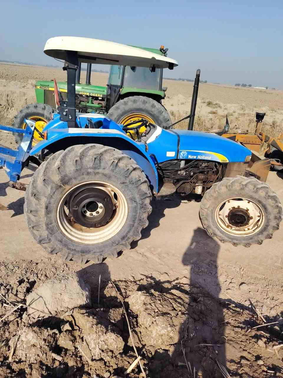 سلام عليكم  كاروبه البيع  جاهزه اي نقص مابيه  
هيه ومعداته كامله  الكاروبه  تنويه تنويه  الكاروبه  بدون  لاستفسار اتصال   ***********
