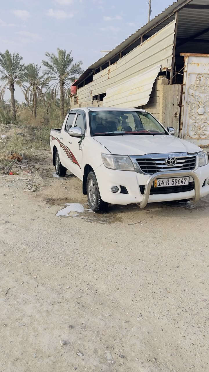 هايلوكس مديل14 اوتماتيك مكفوله حدادجديده تخم تاير تبريدشغال عبوه محوره فيت بم 2 سنويه ورقم جديد بسمي السياره جاهزه من كلشي السعر220 رقم ***********
