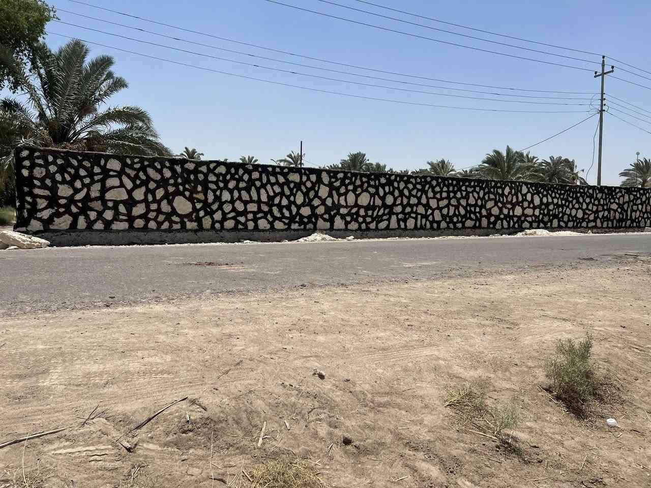 يسوق الله الرزق إلى عباده من أوسع أبواب اللطف والعطاء 
ويرزق بالسبب، وبلا سبب، وضد السبب،

***********‏‪

***********‬‏
