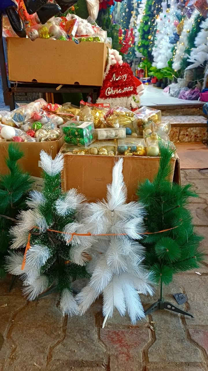 #2026
اهلا وسهلا بكم 🧑‍🎄🎀🎈
في معرض تحفيات و هدايا 🎂🎆البـــــــــــحـــرانـــــي🧑‍🎄
نعلن وصول كافة مستلزمات 🎈🪅🧨🎁اعياد رأس السنة🧑‍🎄 
 كرسمس 🎁🧑‍🎄
اشجار 💐وملابس🧑‍🎄 واكسسوارات 🎊🎇🎆🪅🧨🎁

العنوان / طويريج/ بداية سوق النساء
قرب بسطيات الفلافل
يوجد توصيل لكافة مناطق طويريج ***********
