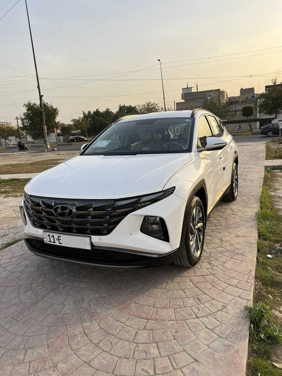 توسان موديل ٢٠٢٤ خليجي مكفولة كفالة عامة
محرك ٢٠٠٠ بصمة مرايات كهرباء كشنين كهرباء شاشة كاميرا تحكم استيرن حساس خلفي وامامي لد أمامي وخلفي دبل ايرباك ماشيه ٢٦ هند بريك دكمه شاحن لاسلكي بردات مانع انزلاق مانع انحدار تبريد قطعتين 

AUTO HOLD 

DRIVE MODE

سيارة جديدة وجاهزه كلها على وضع الشركة رقم انكليزي 11 بغداد سنوية جديدة السعر 

للإستفسار 

***********
