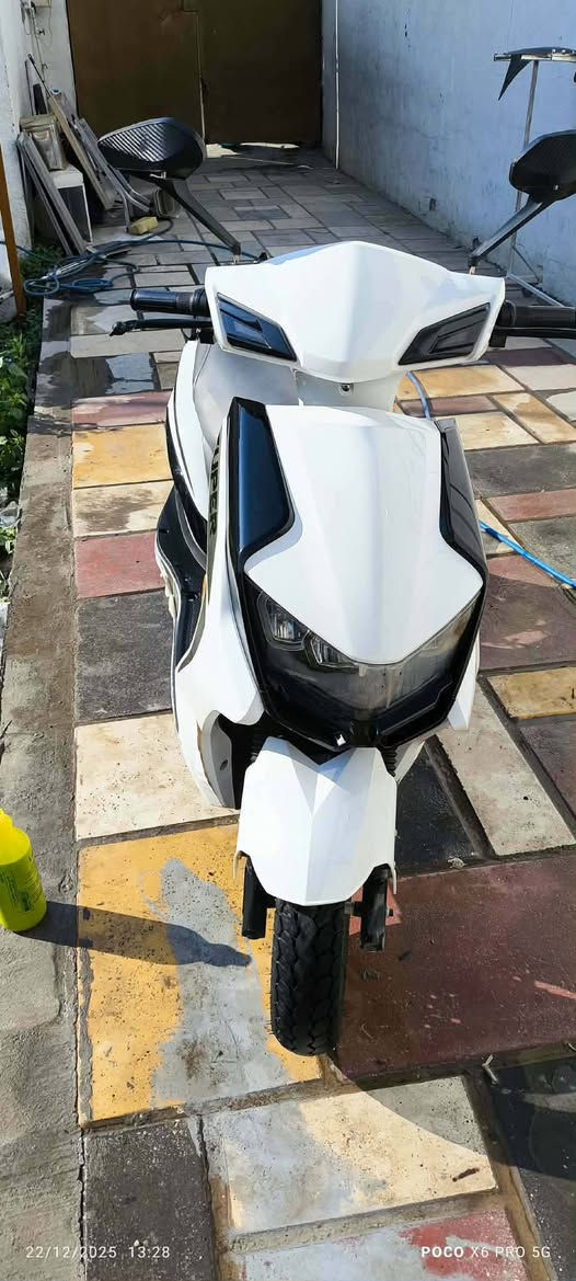 دراجه سوبر 
ست بطاريات حجم كبير 
الرقم للاستفسار***********
مكاني بغداد
