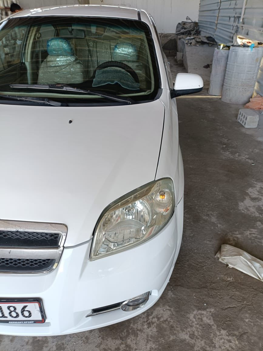 افيو ٢٠١٠جاهزه مكينه مفتوح مكينه وكير وحداديه وتبريد كله جاهز بيه رشات صبغ سعر ٦٨وبيه مجال مكان النجف العباسيه 

0783 870 6533
